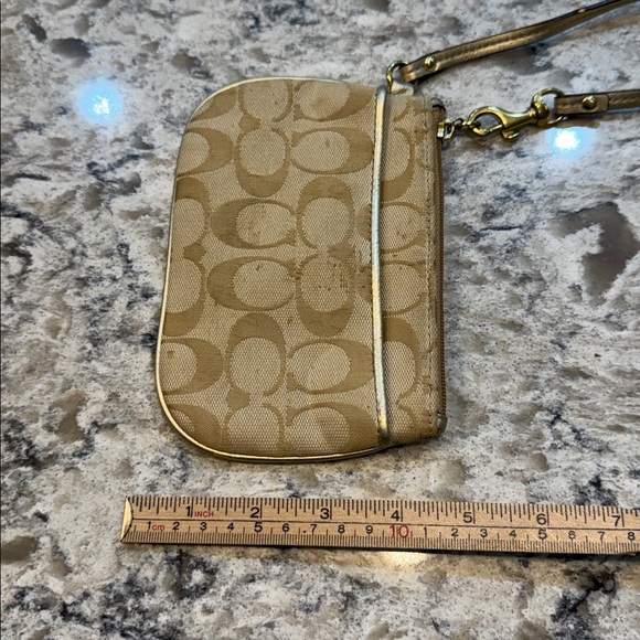 COACH SIGNATURE C Tan Wristlet With Leather Trim And Signature Pattern - Picture 3 of 11